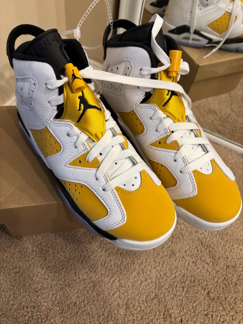 Jordan Kids' Retro 6 Sneakers - White & Yellow
